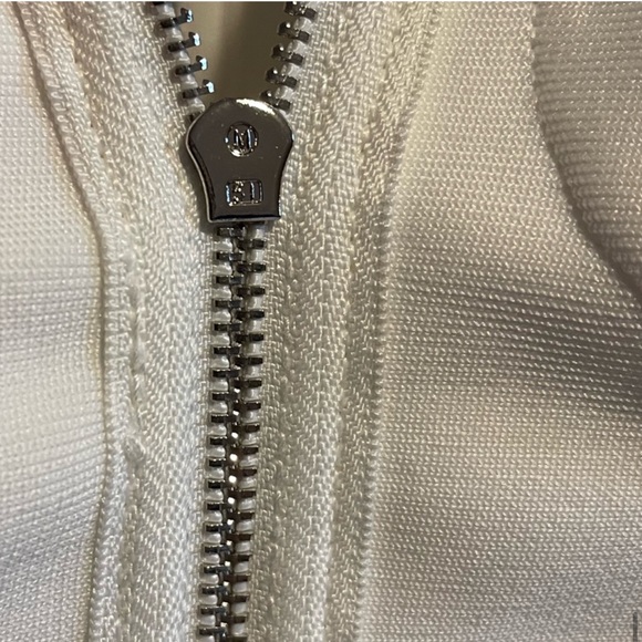 White Bodycon Ruffle One Shoulder Dress | SZ S - Picture 4 of 16